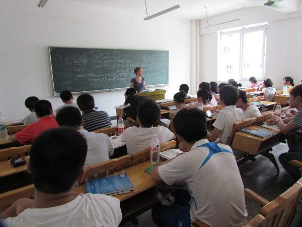 南宁意大利语学习热潮：寒假班预报名开启，年终报名优惠尽在长青藤海外
